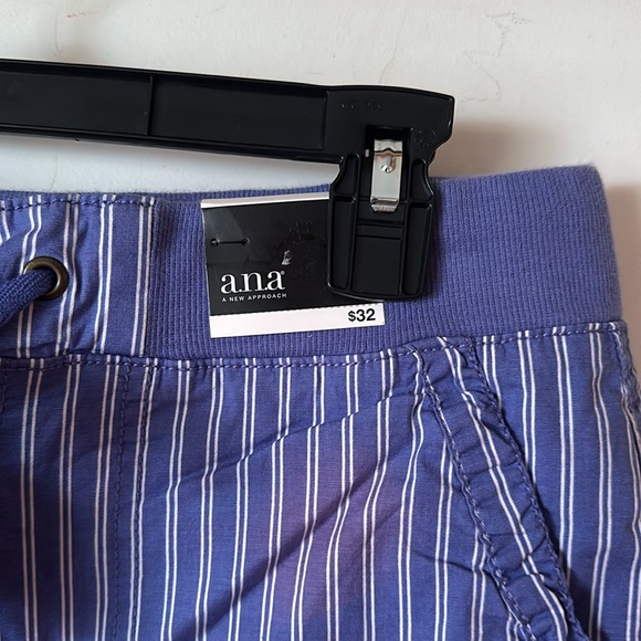 Women’s Ana blue and white striped shorts drawstring New with Tags - Picture 3 of 4